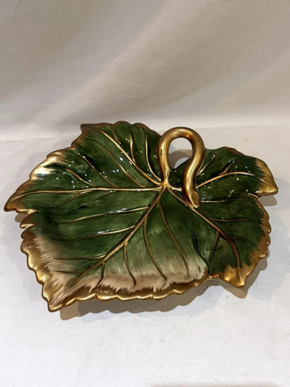 Fitz and Floyd Classics Renaissance Leaf Plate Dish Embossed Gold Accent